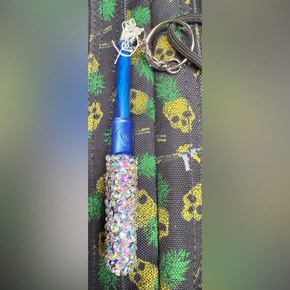 Unlisted item - Picture 1 of 2